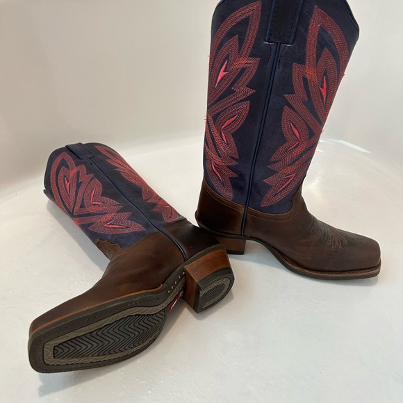 Tony Lama 3R boots - Picture 2 of 5